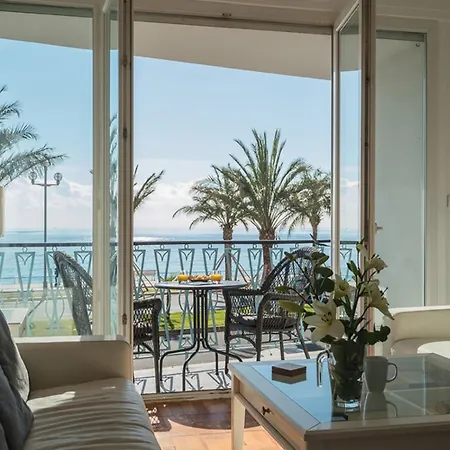Luxury On Promenade Des In Niza