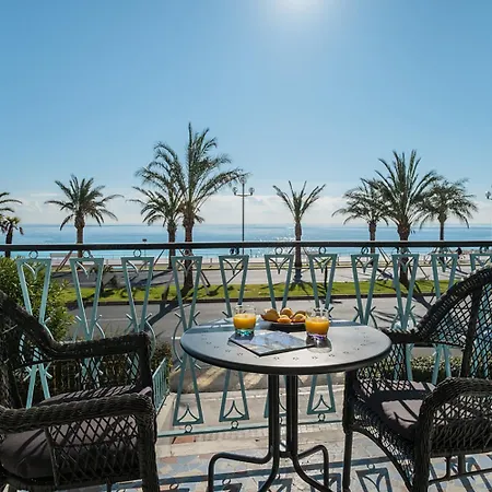 Luxury On Promenade Des In Nizza