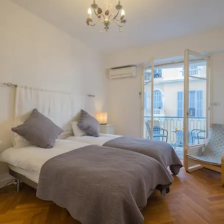 Luxury On Promenade Des In Apartman *