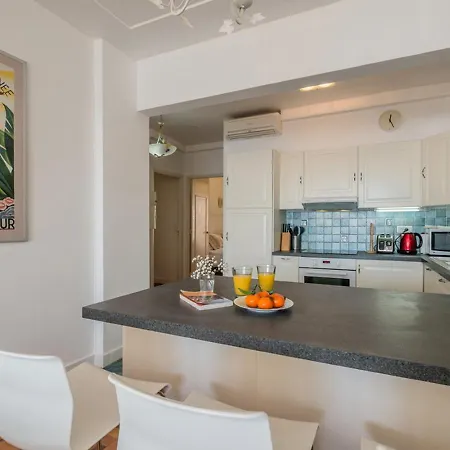 Luxury On Promenade Des In