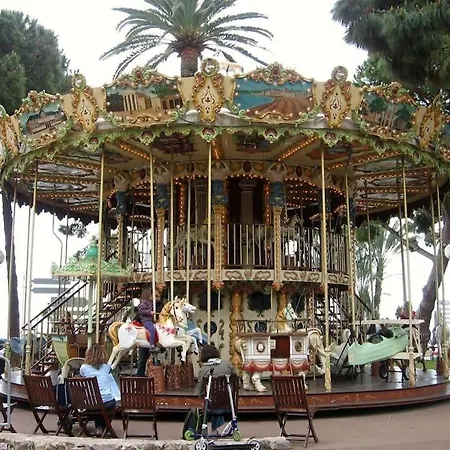 Апартаменты Luxury On Promenade Des In *